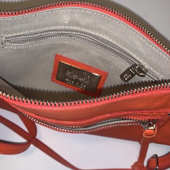 Roots Canada Orange Pebbled Leather Crossbody Bag - Picture 9 of 12